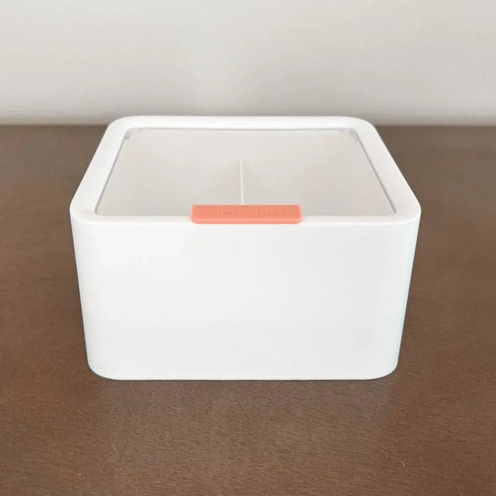 🌸3/$15 🌸 White Hinged Storage Container